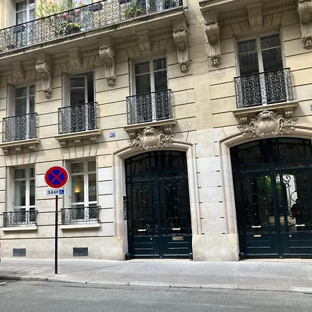 Bed & Breakfast Capitale Saint Lazare 4*