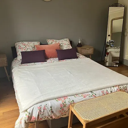 Capitale Saint Lazare Bed and breakfast París